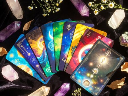 Oracle Card Reading: Oracle Cards vs Tarot